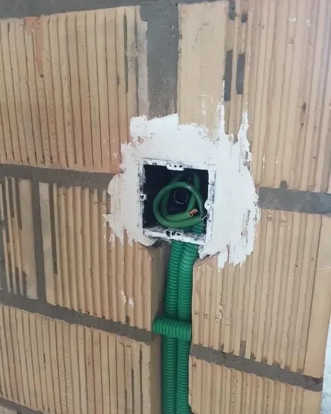 Zelfbouw elektriciteit met domotica